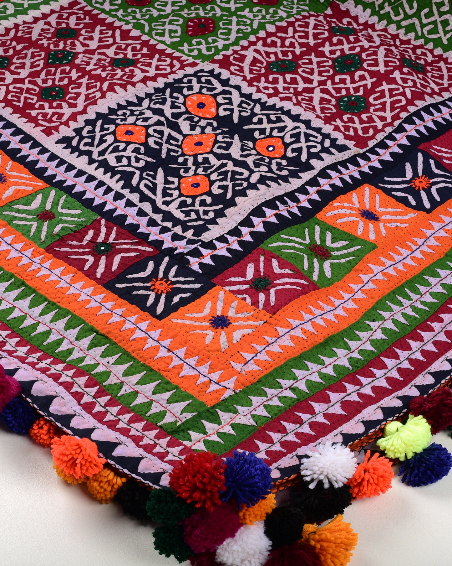 Applique & Kundi Rilli (Quilt) SSR-1584 D-2