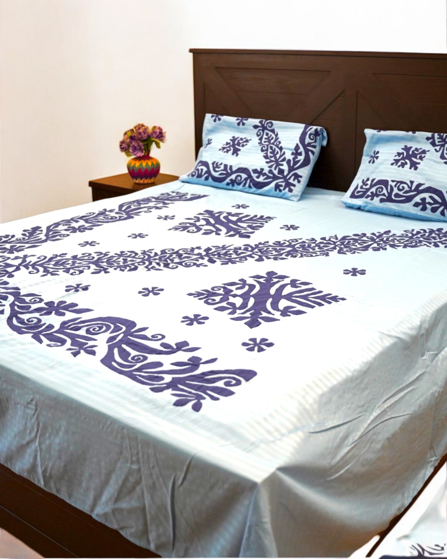 APPLIQUE BED SHEET + 2 PILLOWS