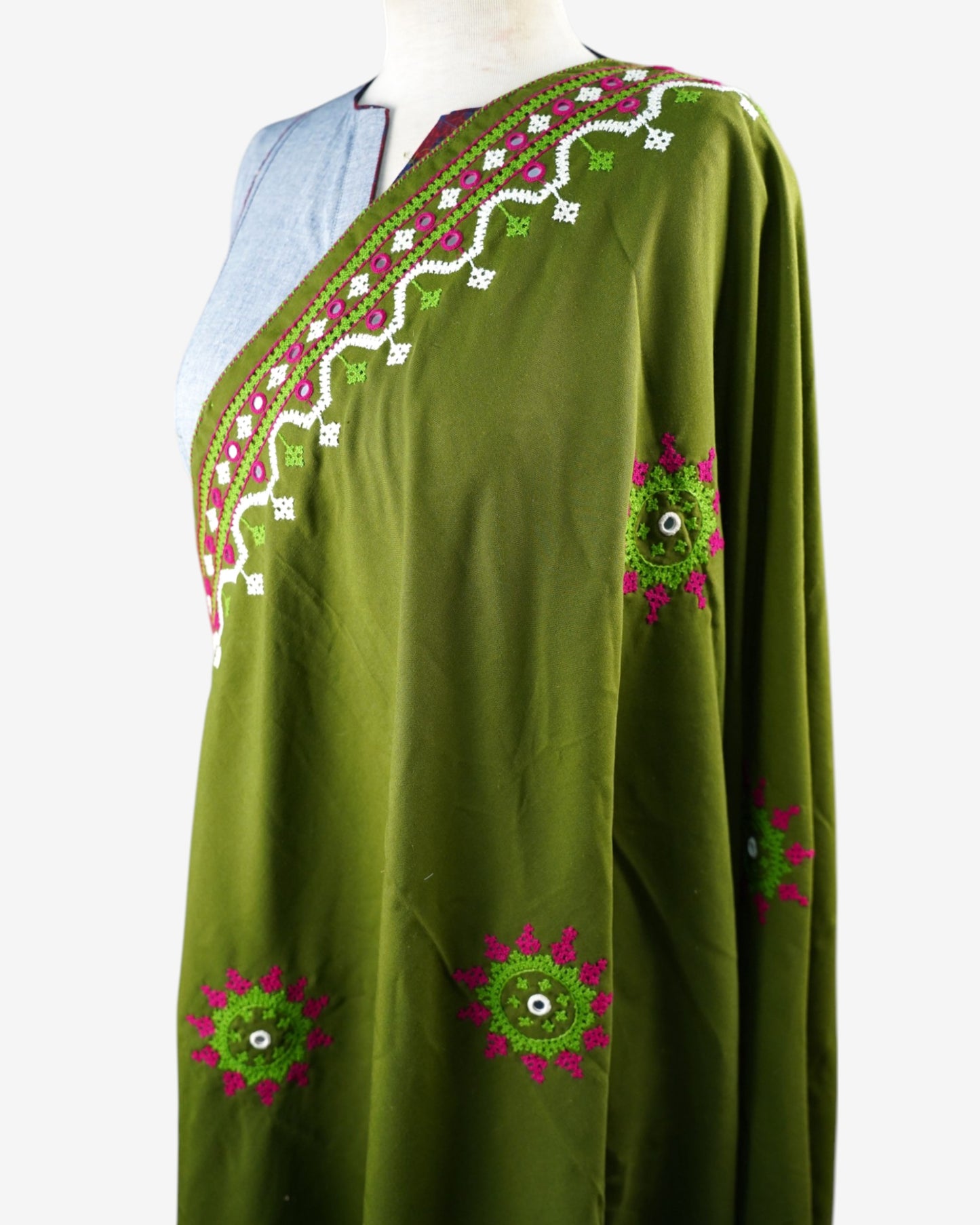 HURMUCH EMBRODIERY SHAWL GREEN