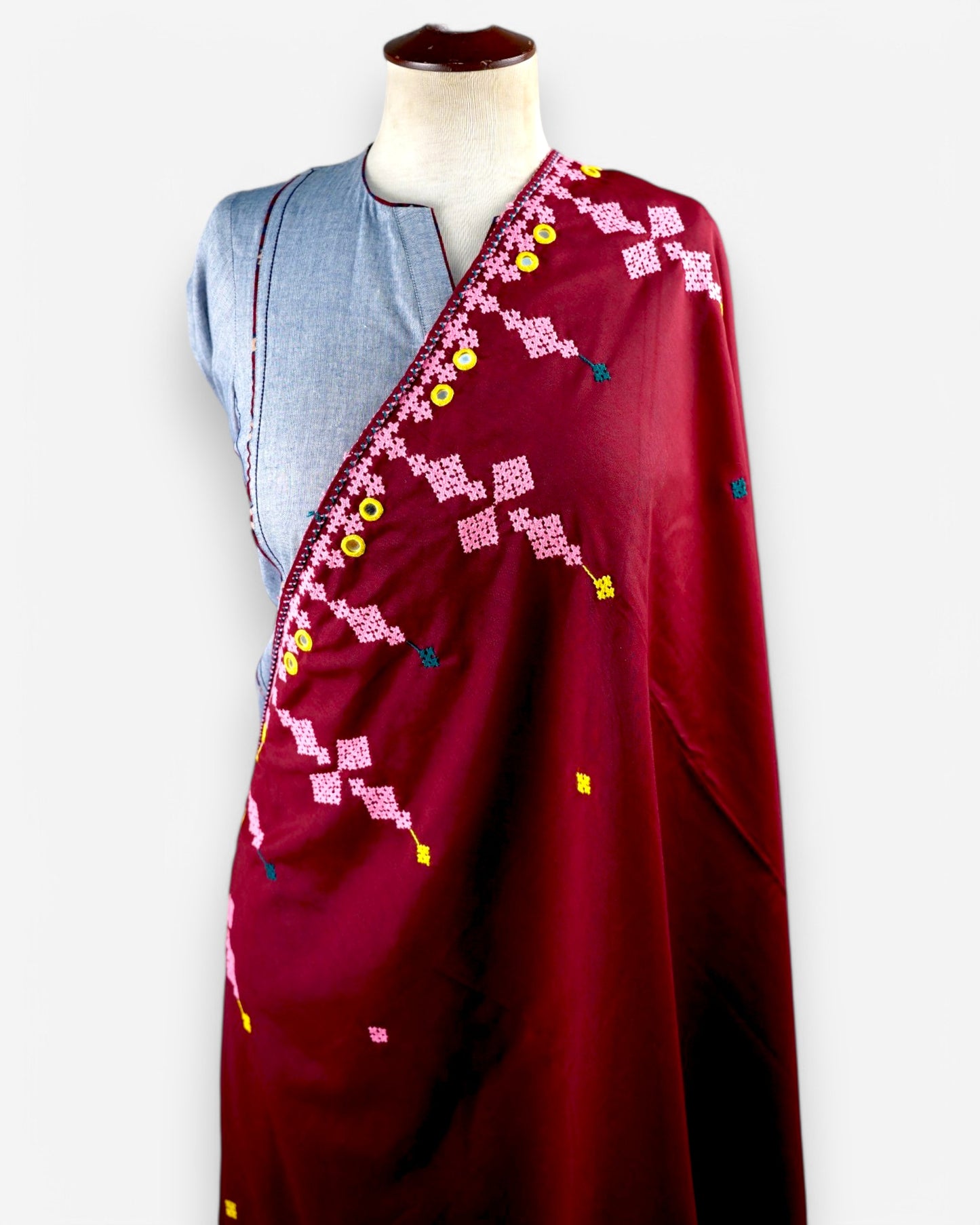 HURMUCH EMBRODIERY SHAWL MAROON