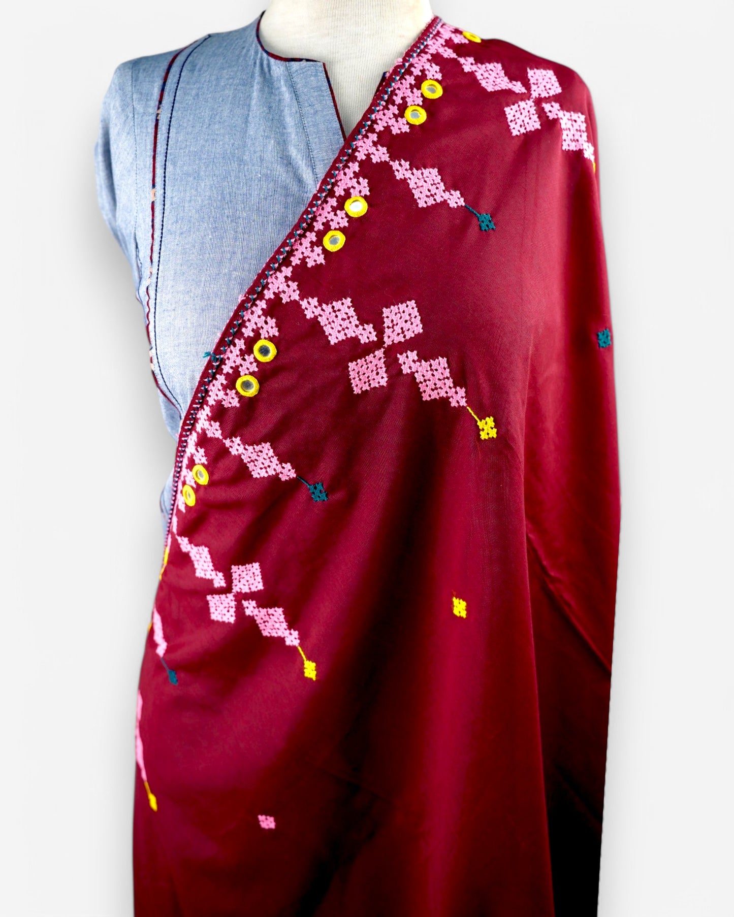 HURMUCH EMBRODIERY SHAWL MAROON
