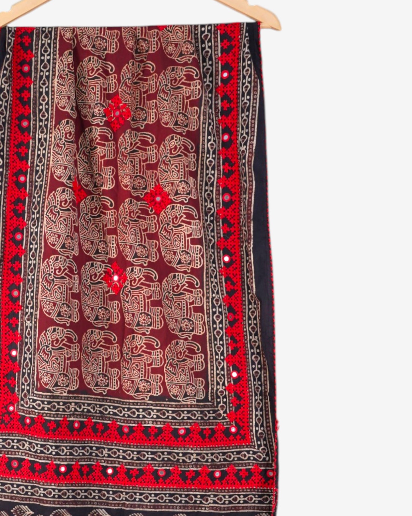 نیچرل ڈائی ہرمچ ایمبروڈیری اسٹول V-2